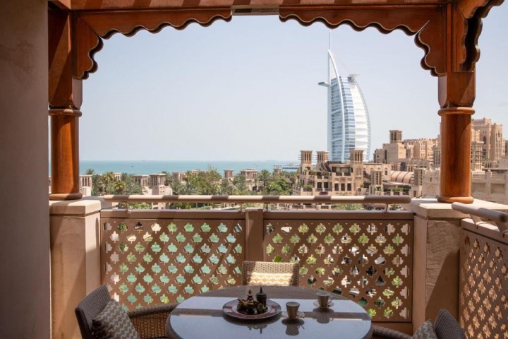 Ultra Luxury One Bedroom Suite Near Souk Madinat 4 Luxury Bookings