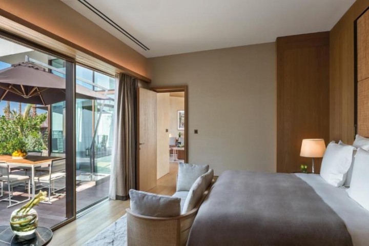 One Bedroom Suite in Private Resort Island 11 Luxury Bookings