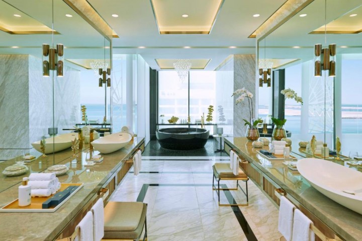 Junior Suite Near Mercato Shopping Mall 11 Luxury Bookings
