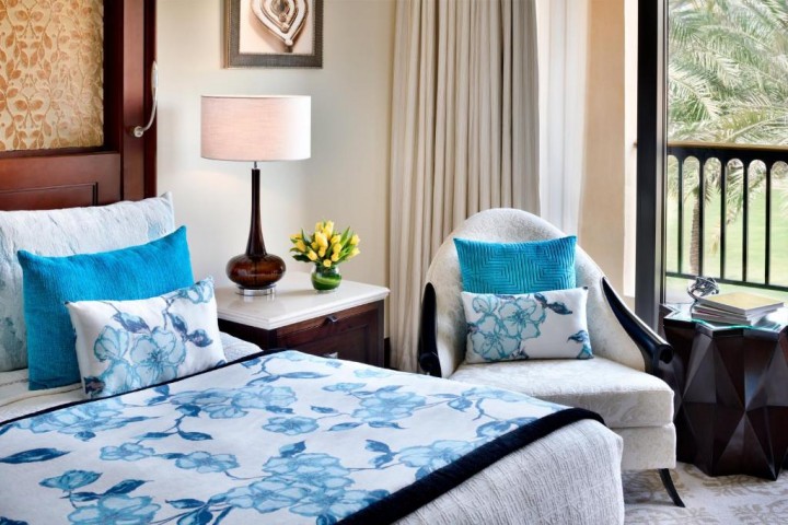 Palace Superior Room near Aquaventure Waterpark. 3 Luxury Bookings