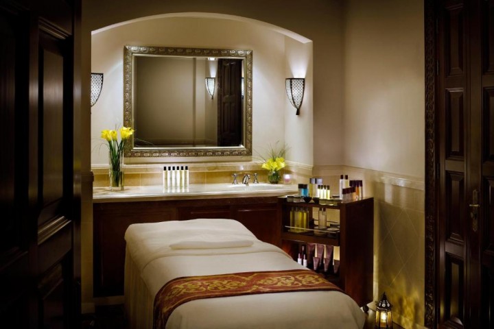 Palace Superior Room near Aquaventure Waterpark. 5 Luxury Bookings