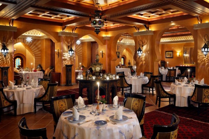 Palace Superior Room near Aquaventure Waterpark. 6 Luxury Bookings