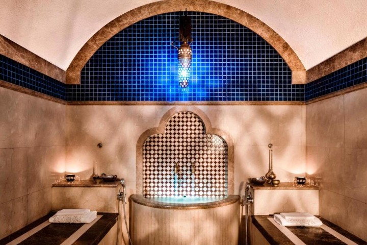 Palace Superior Room near Aquaventure Waterpark. 9 Luxury Bookings