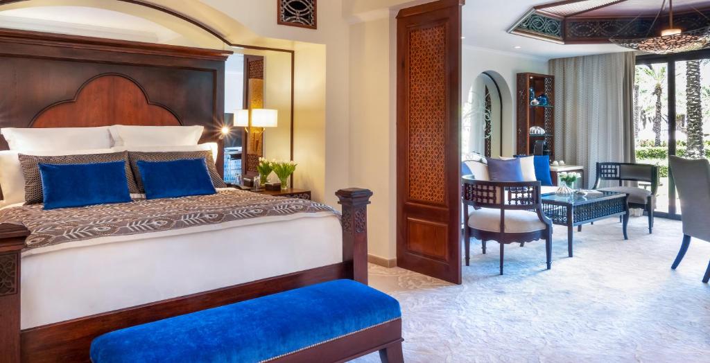 Residence Junior Suite In Jumeirah Beach. Luxury Bookings