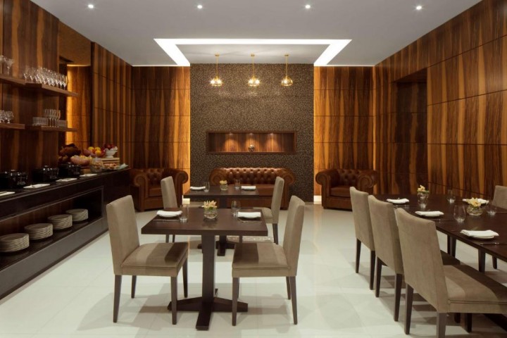 Premium Room Near Grosvenor Business Bay Tower 15 Luxury Bookings