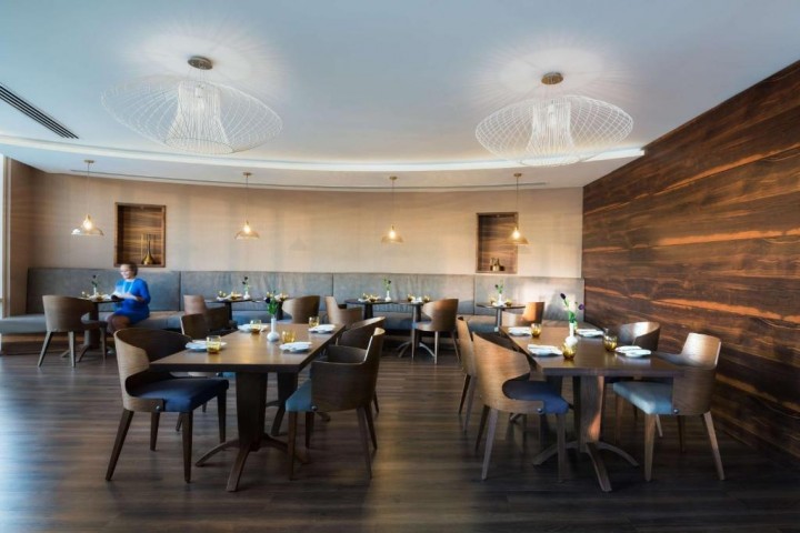 Junior Suite Near Grosvenor Business Bay Tower 10 Luxury Bookings