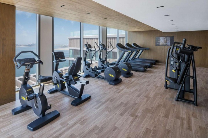 Junior Suite Near Grosvenor Business Bay Tower 18 Luxury Bookings