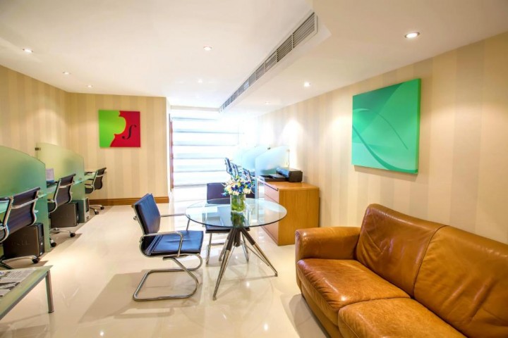 Classic King Room Near Mall Of Emirates 14 Luxury Bookings