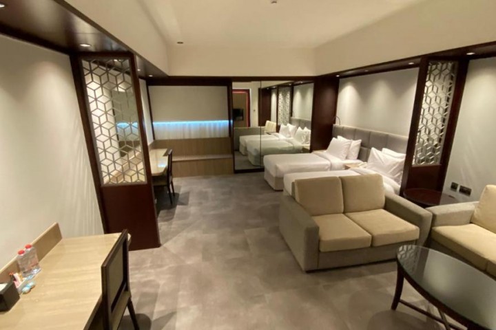 Two Bedroom Suite Near American Hospital 18 Luxury Bookings