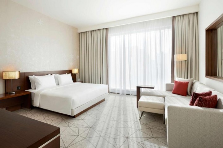 Studio Near Gold Souk Metro Station 8 Luxury Bookings