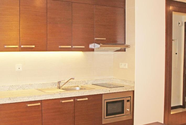 Two bedroom Apartment Near Gold Souk Metro Station 3 Luxury Bookings