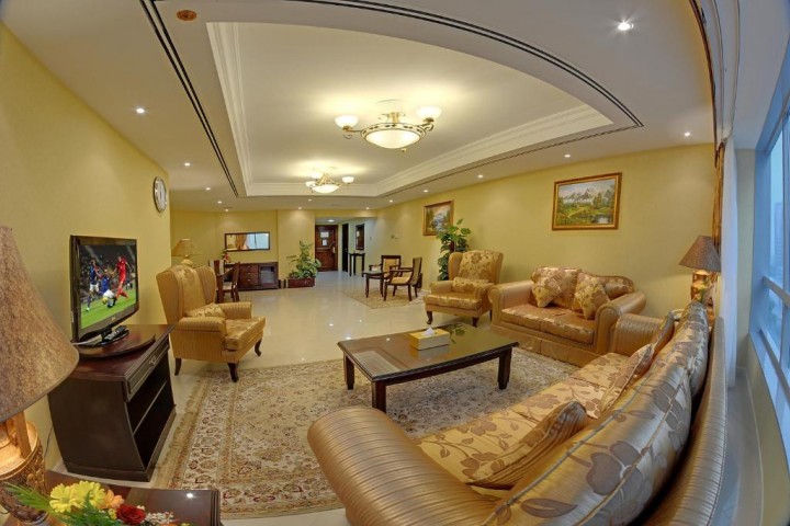 2 Bedroom Apartments Near MM Towers Shopping Mall 2 Luxury Bookings
