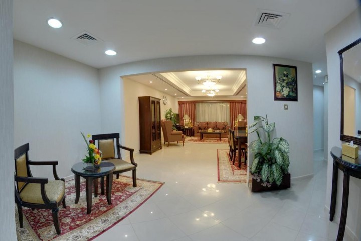 2 Bedroom Apartments Near MM Towers Shopping Mall 3 Luxury Bookings