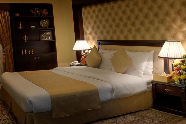 2 Bedroom Apartments Near MM Towers Shopping Mall 5 Luxury Bookings
