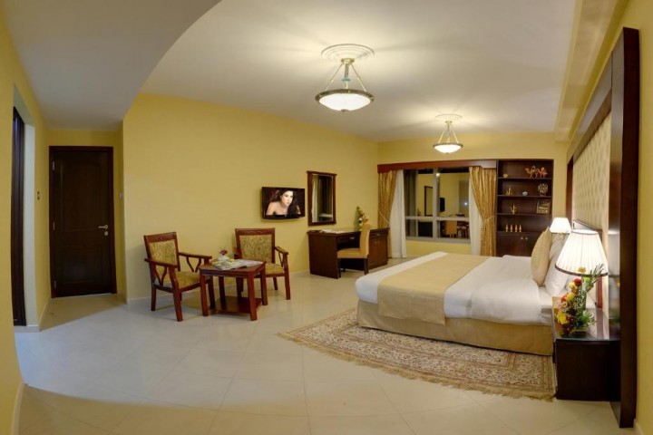2 Bedroom Apartments Near MM Towers Shopping Mall 21 Luxury Bookings