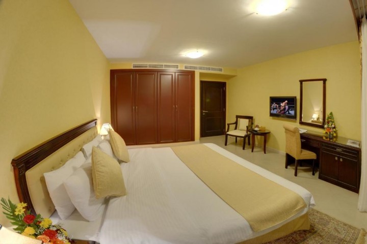 2 Bedroom Apartments Near MM Towers Shopping Mall 26 Luxury Bookings