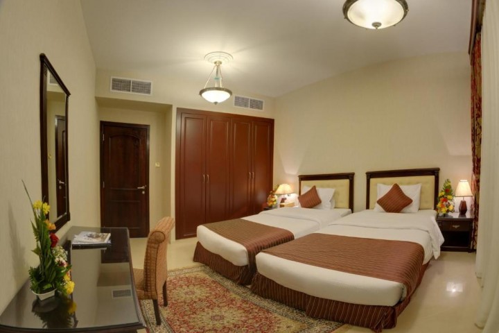 2 Bedroom Apartments Near MM Towers Shopping Mall 28 Luxury Bookings
