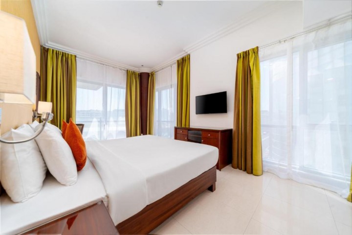 Deluxe One Bedroom Apartment Near Reef Mall 17 Luxury Bookings