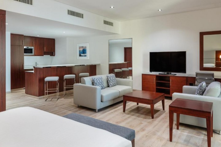 Deluxe Studio Near Sadaf Building JBR 7 Luxury Bookings