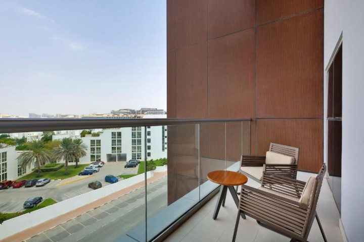 One Bedroom Apartment Near DXB Airport 2 Luxury Bookings