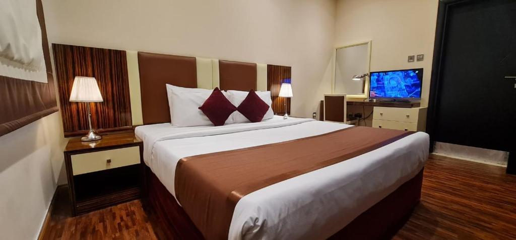 Two Bedroom Near Mashreq Metro Station Luxury Bookings