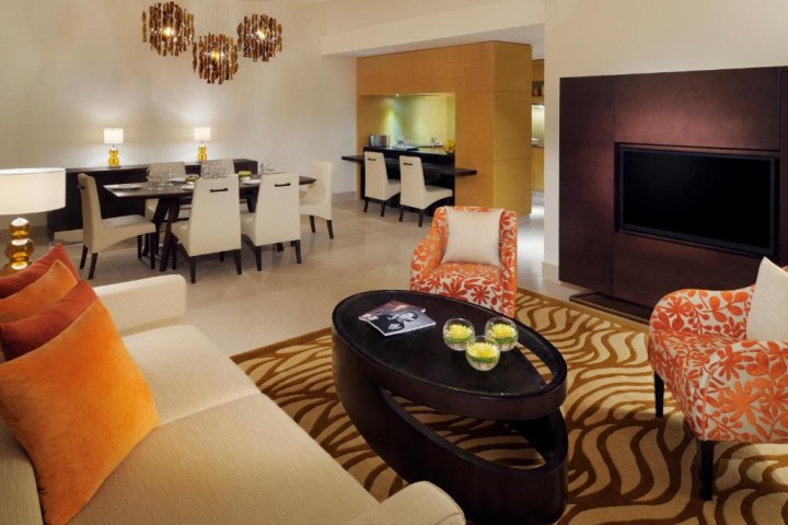 Two Bedroom Apartment Near Al Wasl Sports Club 10 Luxury Bookings