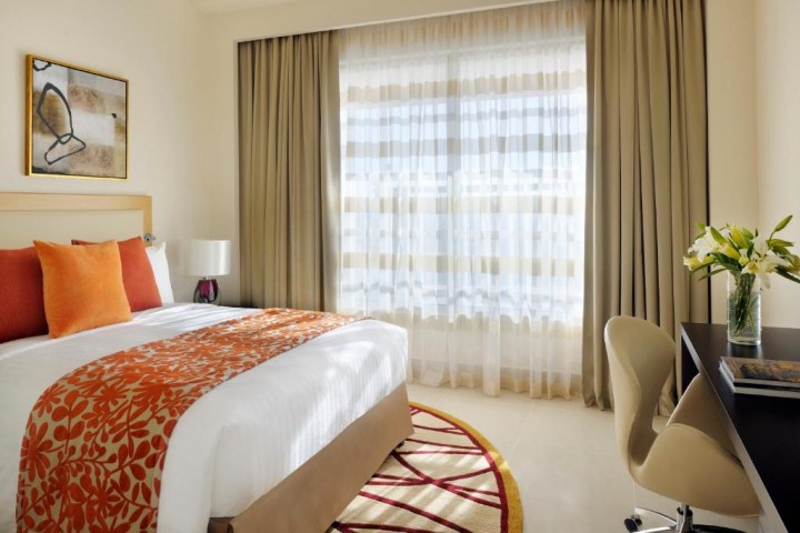 Three Bedroom Apartment Near Al Wasl Sports Club 2 Luxury Bookings