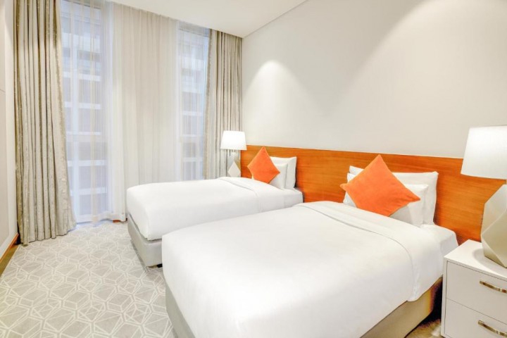 Two Bedroom Apartment Near Dubai Airport 2 Luxury Bookings