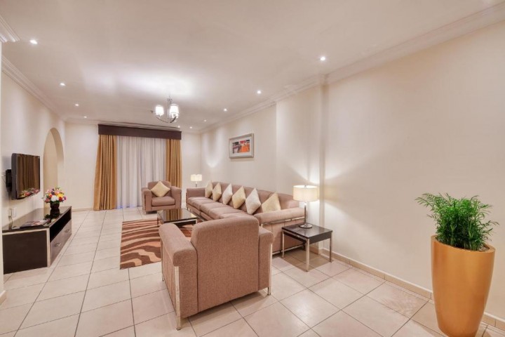 2 Bedroom Deluxe City View Apartment Near AlMaya Super Market 10 Luxury Bookings