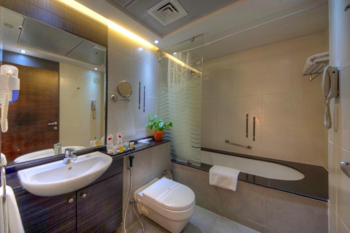 Double Room Near Dubai Marina Mall 2 Luxury Bookings