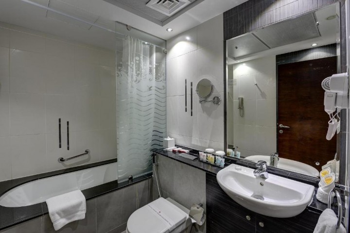 One Bedroom Apartment Near Dubai Marina Mall 10 Luxury Bookings