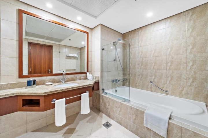 Two Bedroom Apartment Near Pacific Supermarket 6 Luxury Bookings