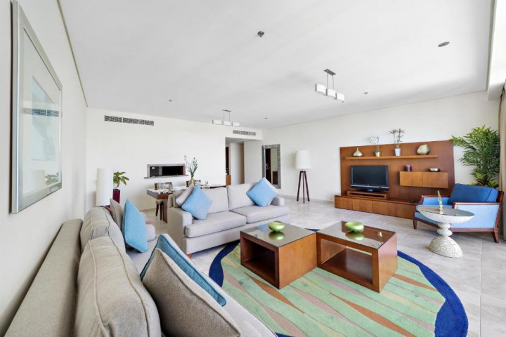 Two Bedroom Apartment Near Pacific Supermarket 4 Luxury Bookings