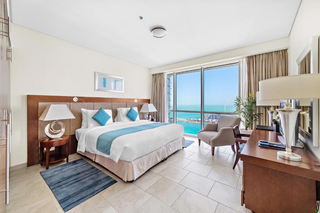 Deluxe Room Near Pacific Supermarket Luxury Bookings