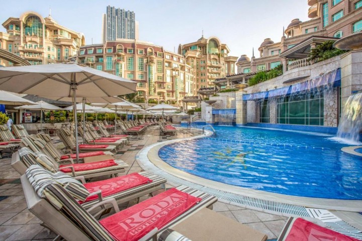 Three Bedroom Apartment Near Dubai Mall 13 Luxury Bookings