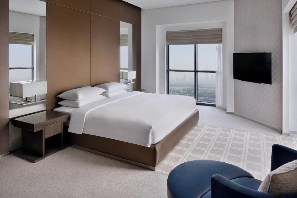 One Bedroom apartment Near Dominos Pizza Luxury Bookings