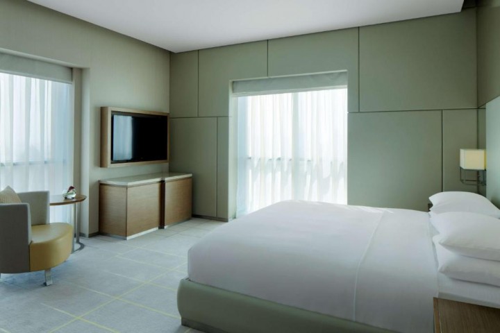 One Bedroom apartment Near Dominos Pizza 13 Luxury Bookings
