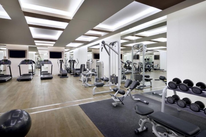 Two Bedroom apartment Near Dominos Pizza 18 Luxury Bookings
