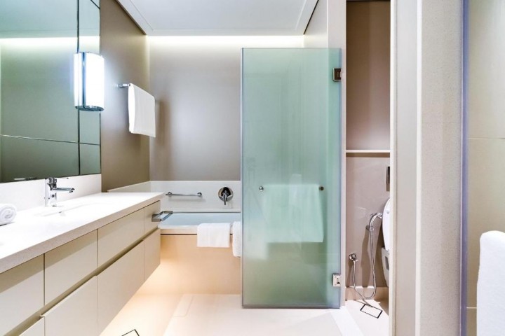 One Bedroom Apartment Near Vida Souk Mall 8 Luxury Bookings