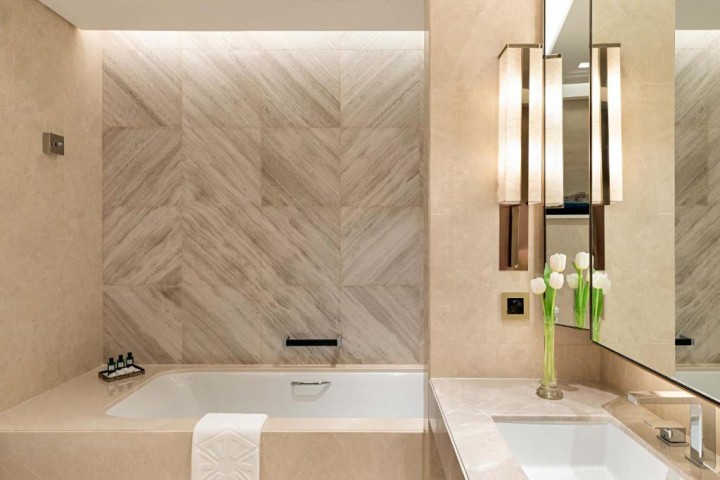Luxury Suite Room In Palm Jumeirah 24 Luxury Bookings