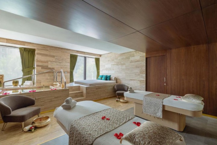 Luxury Suite Room In Palm Jumeirah 31 Luxury Bookings