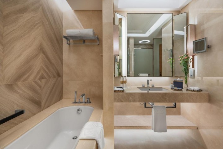 Two Bedroom Grand Luxury Suite In Palm Jumeirah 15 Luxury Bookings