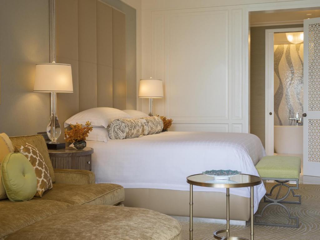 ultra luxury delux room nearby Dubai Canal Station Luxury Bookings