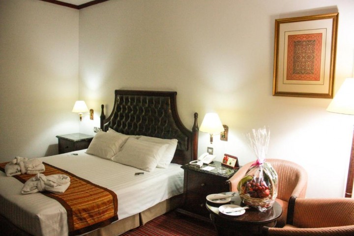 Double Room Near Madina Supermarket 11 Luxury Bookings
