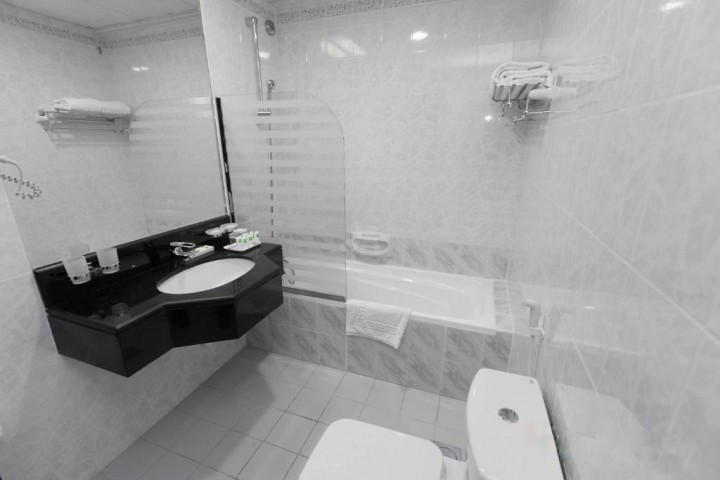 Standard Room Near Kadooli Supermarket 7 Luxury Bookings