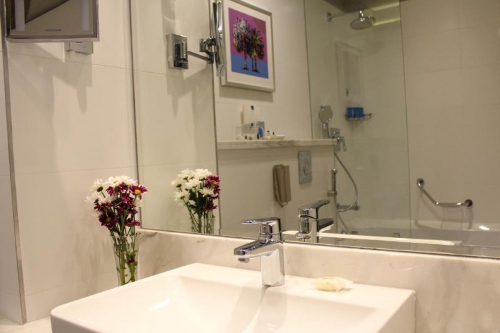 Premium King Suite Near Football Academy 23 Luxury Bookings