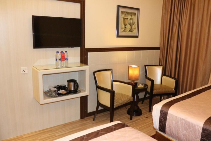 Deluxe suite Near Habib Bank Baniyas 11 Luxury Bookings