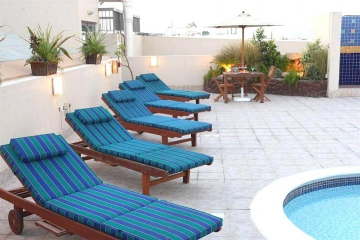 Deluxe Room Near Maya Supermarket By Luxury Bookings 3 Luxury Bookings
