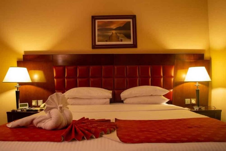 Deluxe Room Near Maya Supermarket By Luxury Bookings 16 Luxury Bookings