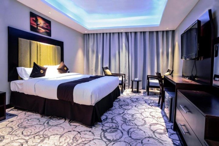 Standard Room Near Reef Mall By Luxury Bookings. 7 Luxury Bookings